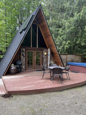 Private hot tub to the right on the deck!
