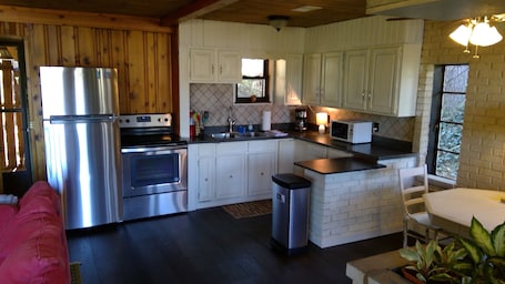2018 NEW APPLIANCES, SUPER FRESH KITCHEN