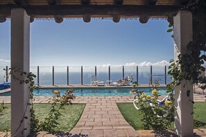apartment north coast of tenerife with swimming pool
