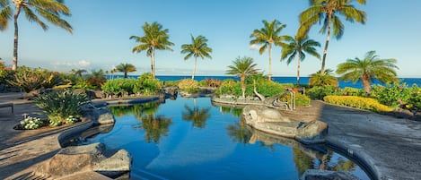 Hali'i Kai Amenity Center 