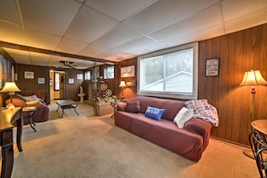 'Inspiration Lodge' has 3 bedrooms, 2 bathrooms, and sleeps 6 guests.