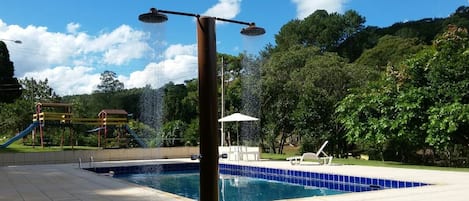 Piscina 
