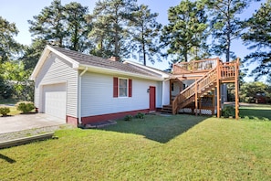 You`ll love the fabulous Backyard with Rooftop Deck and Screened-in Porch.
