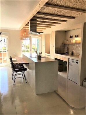 Open Kitchen to Living Room
