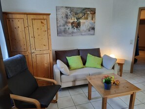 Wohnzimmer mit Schlafcouch