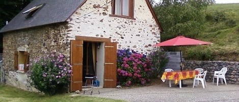 Vue de la façade et terrasse