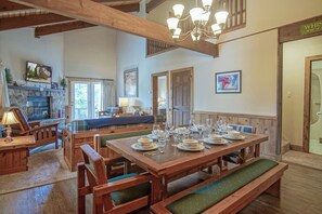 This is the dining room.