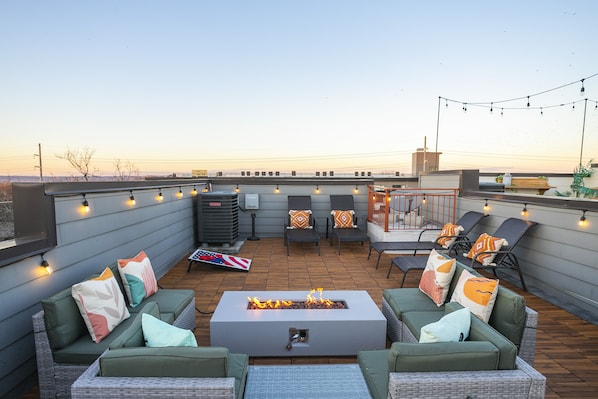 Rooftop with Fire pit