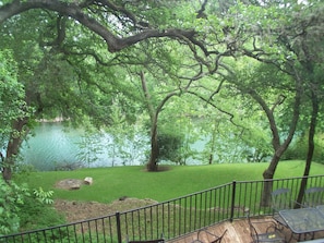 Gruene River Home and Cottage - Riverfront & Fire-Ring (wood provided).