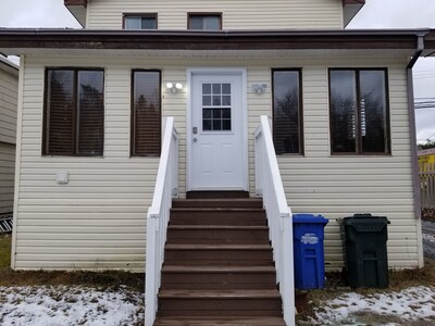 Lakeside 2Br/1Ba 2 levels Apt Prvt Bath/Kitchen/Entrance 10 min to Halifax