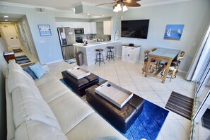 Destin West Gulfside #605: Living Room