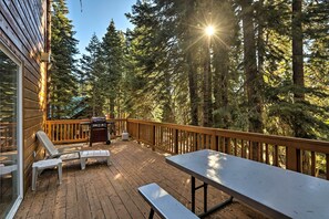 Deck | Gas Grill