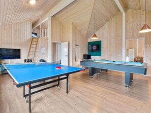 Spielezimmer