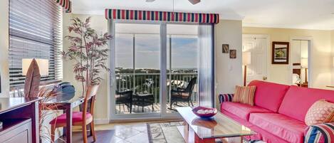 This warm and inviting Bonita Beach & Tennis Club studio condo is ready to welcome you with all the comforts of home, only steps from the Gulf!