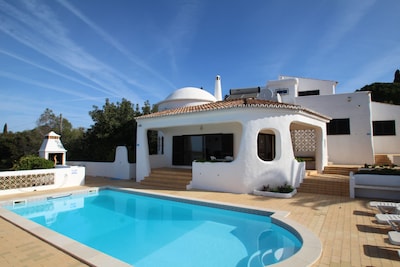 Villa with private pool and panoramic Coastal Views