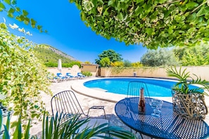 Finca with pool and barbecue near the mountains