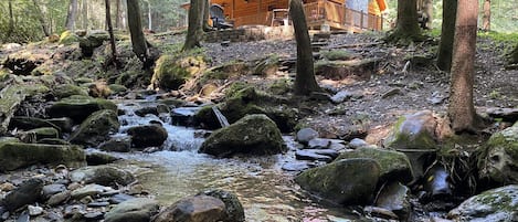 Cozy Creek Cabin, a splendid creekside hideaway in Purlear, NC