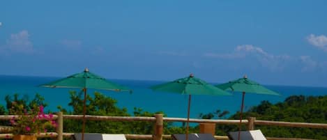 Villas do Pratagy Resort - deck da piscina.