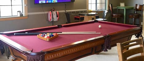 Game Room. Pool Table, Ping Pong, TV, Karaoke, Arcade game and more.