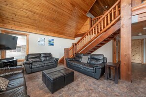 Cranberry Cabin Rental (1425)