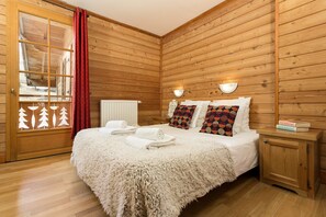 Drift to sleep in this plush Double bed.