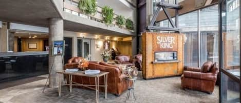 Silver King lobby