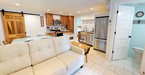 First Floor SECRET GARDEN with 2nd Kitchen, Greatroom & large Master King Suite