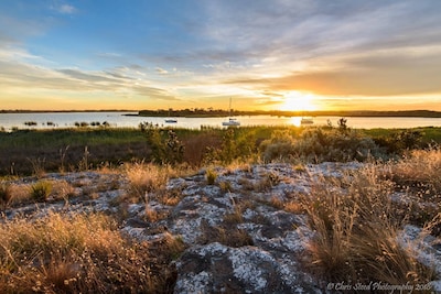 The Lakehouse Clayton Bay