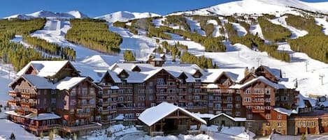 Welcome to One Ski Hill Place This beautiful property is managed by 5 Diamond Lodging