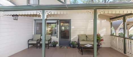 Cabin front porch