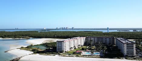 An unparalled location, Bonita Beach Club is a stunning complex that sits at the point where the channel from Estero Bay meets the Gulf of Mexico.