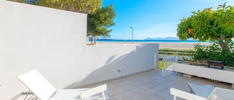 Unglaubliche Traumterrasse auf dem längsten Strand von Mallorca (über 10 km)