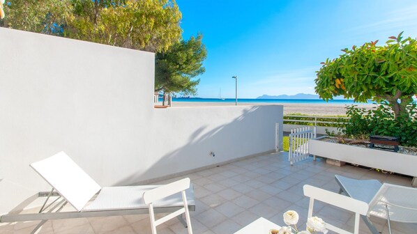 Unglaubliche Traumterrasse auf dem längsten Strand von Mallorca (über 10 km)