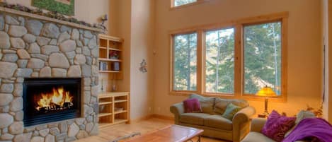 Welcome to Red Mountain Retreat This property is managed by 5 Diamond Lodging.
