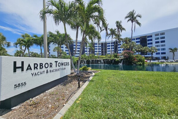 Welcome to Harbor Towers!