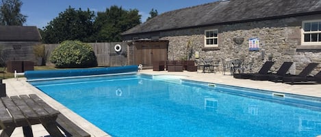 Outdoor swimming pool open May-September