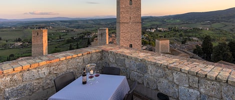 11th floor, the top terrace