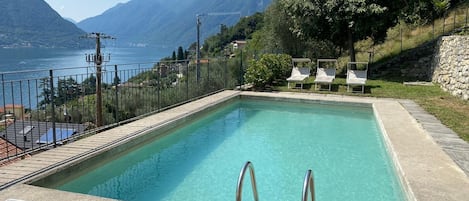 Outdoor pool at the residence now open
April to October!