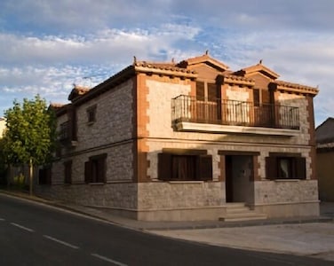 Casa Rural Torrelobatos para 10 personas