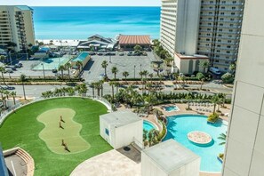 Family Friendly Steps To The Beach 5 Pools, miniature golf, amazing gulf views 