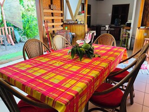 Outdoor dining
