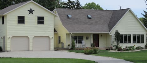 Your apartment is upstairs on the 2nd floor. Parking is in front of garage.