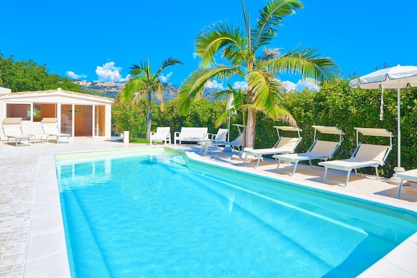 Garden, Pool