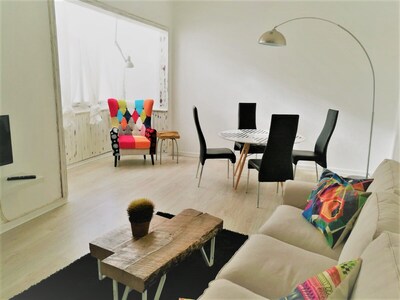 Large and bright apartment, rooftop terrace, Wi-Fi and Tram 2 steps