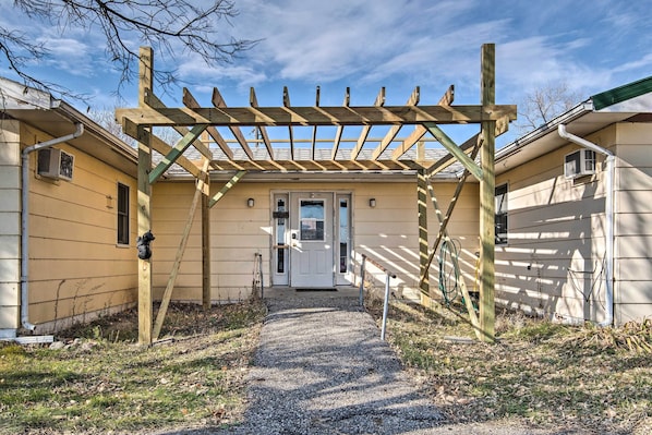 Long Lake Vacation Rental | 1BR | 1BA | 500 Sq Ft | Step-Free Access