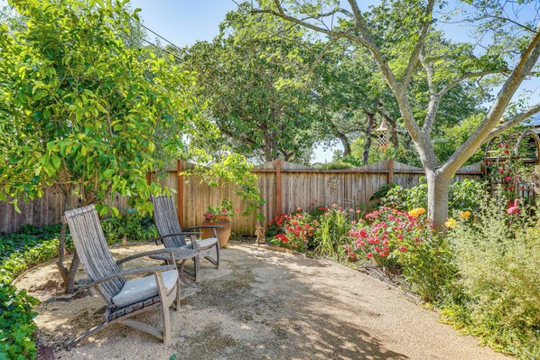 Sonoma Vacation Rental | 1BR | 1BA | 2 Steps for Entry | 500 Sq Ft