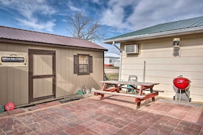 This shared barbecue patio is perfect for sunny afternoons.