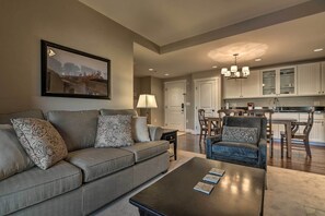 Living Room | Open Floor Plan