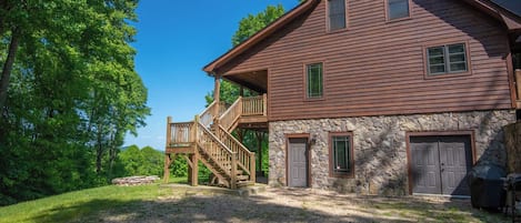 Welcome to The Gathering Place, a Group Rental in the Mountains of Creston NC.