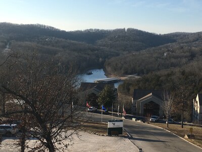 Best Value Panoramic Table Rock Lake View Near Silver Dollar City!